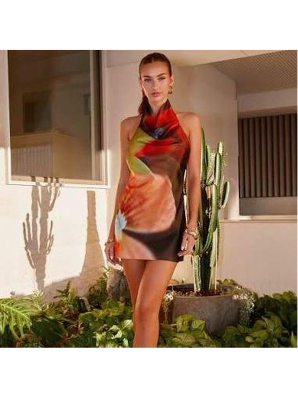 Peppermayo Iridessa Mini Dress - Moody Floral
Moody Floral / US 4 

The Iridessa